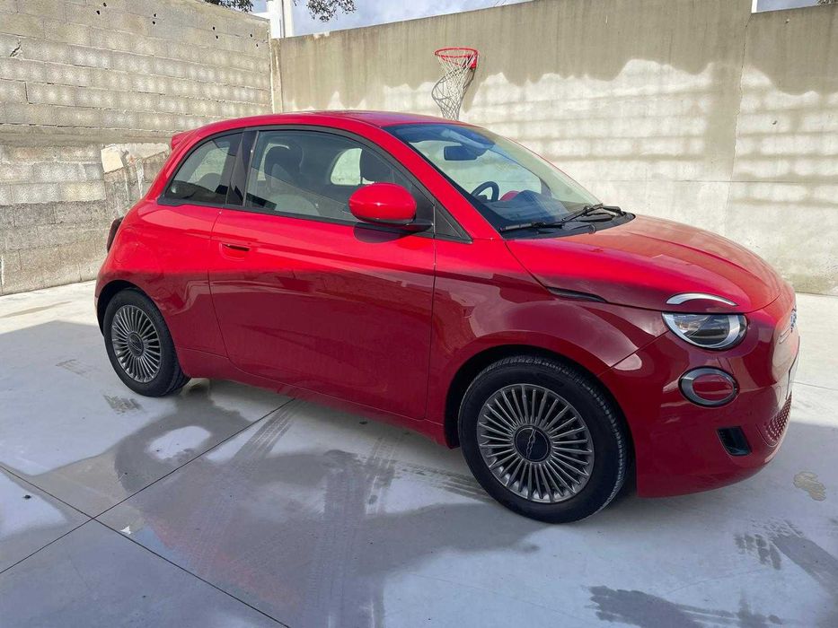 Fiat 500e 2024 como novo