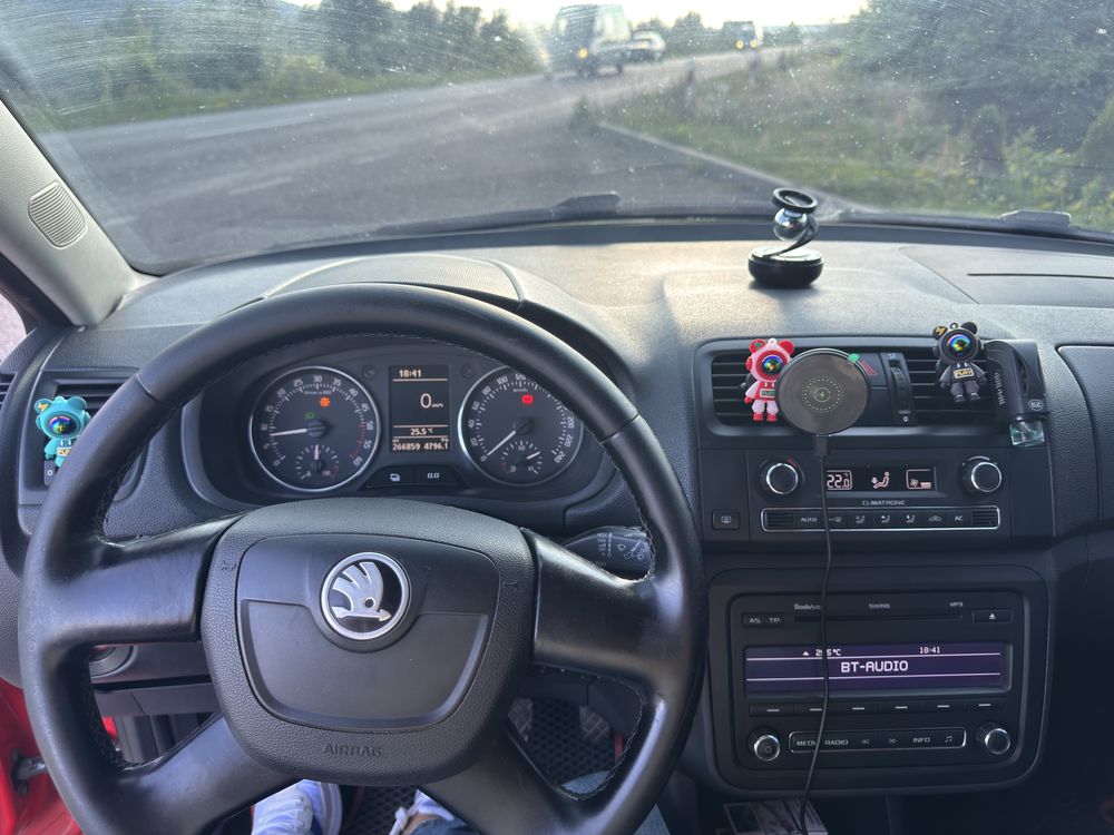 Шкода фабія скаут , 1.6 tdi 77 kw  цікавить обмін
