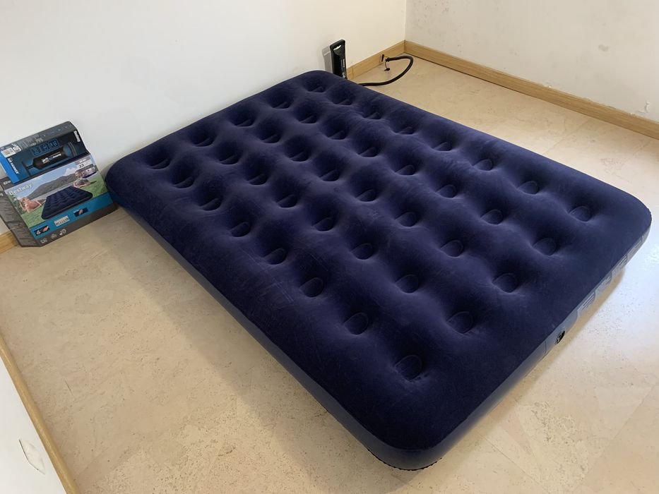 Colchão de ar com bomba de ar
