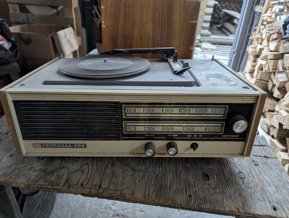 Непрацюючі програвачі, громофони