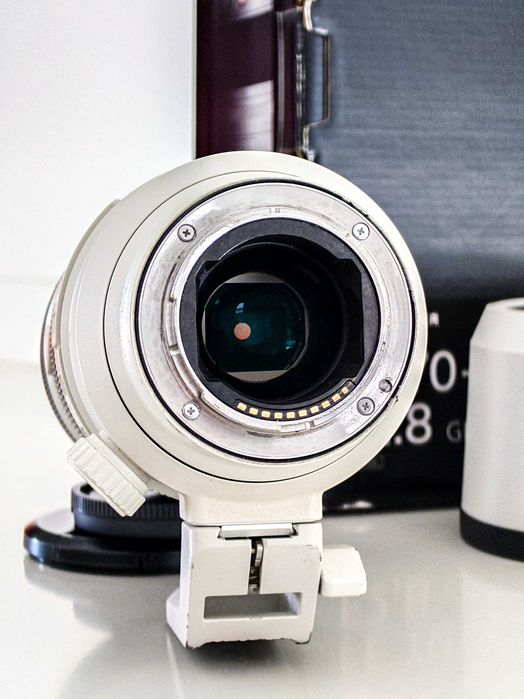 Lente tele-objectiva Sony FE 70-200mm  F2.8 II