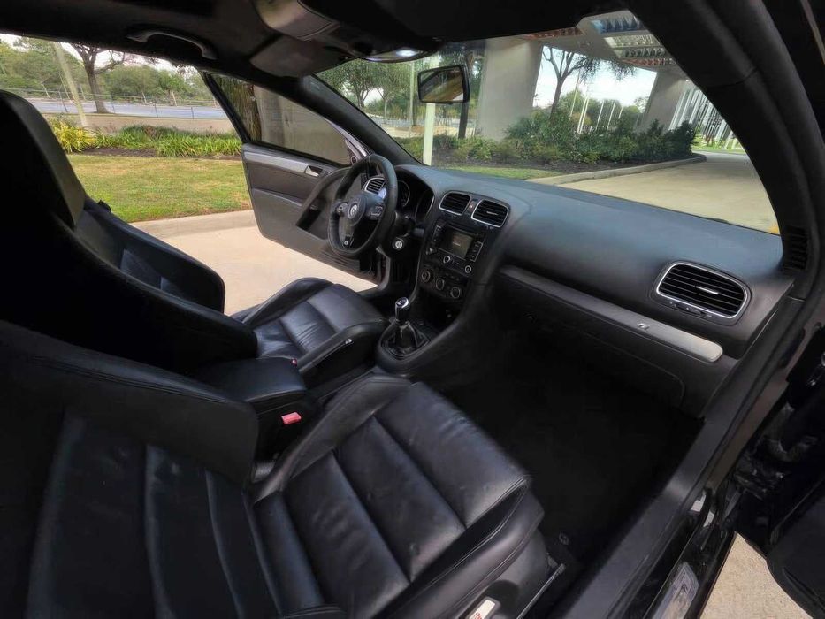 Volkswagen Golf R      2013