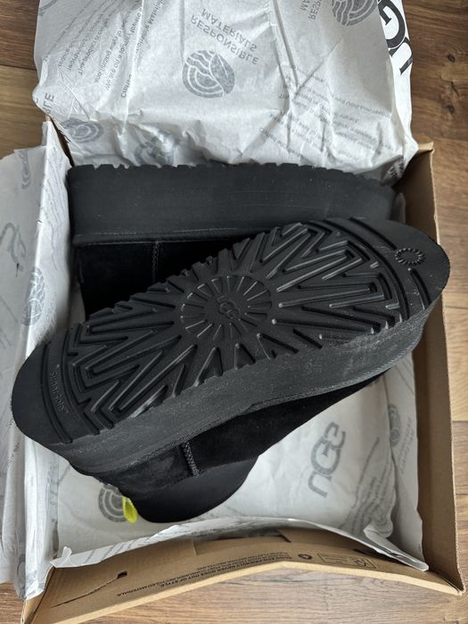 Ugg. Теплі, жіночі уггі , чорний колір