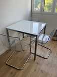 Mesa ikea e 3 cadeiras