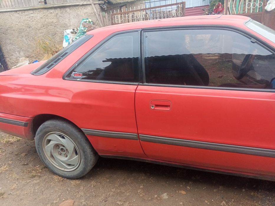 Мазда 626 (1988 року)