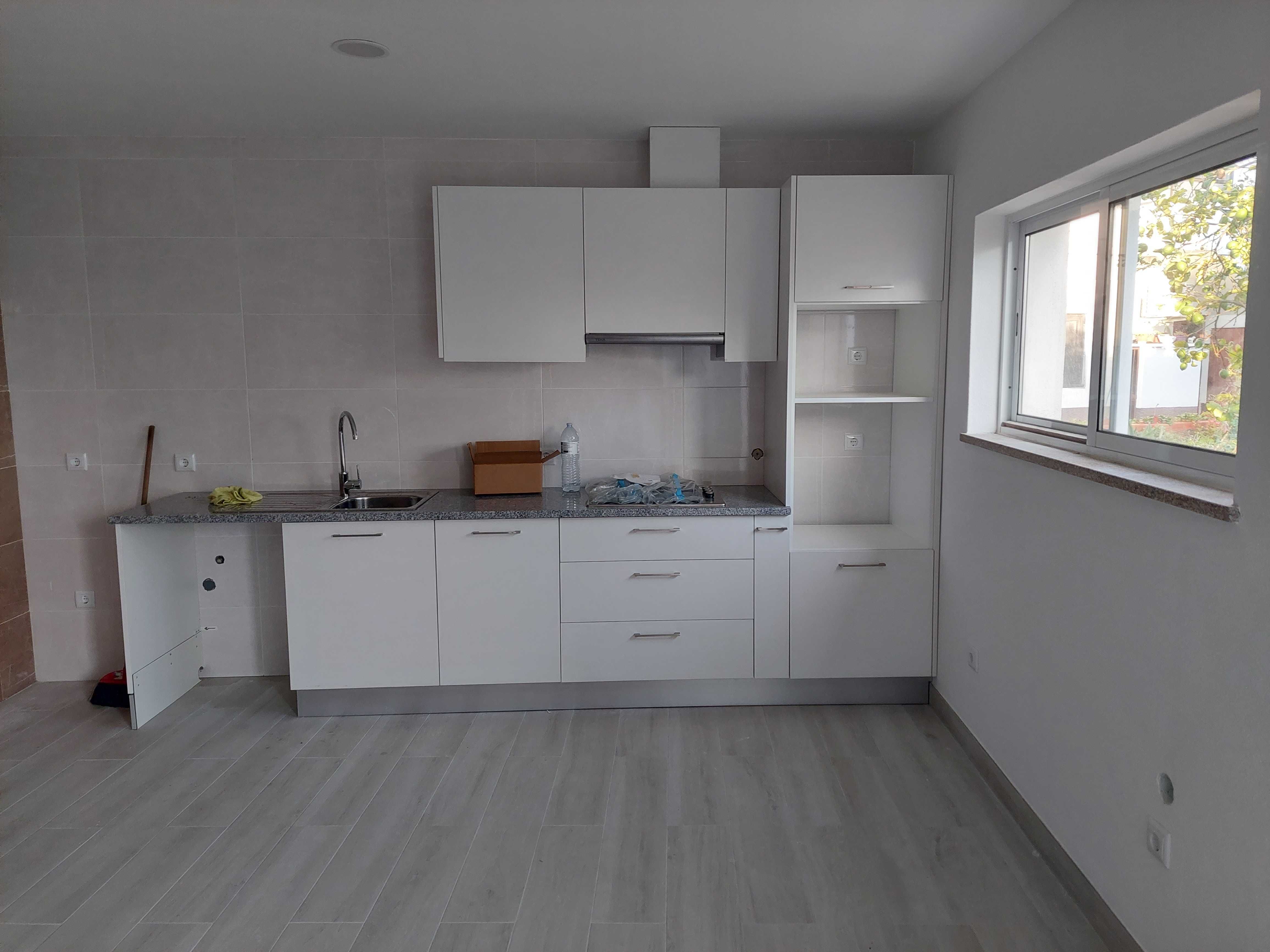 Arrendo casa com um quarto em Águeda (perto do Mercadona)