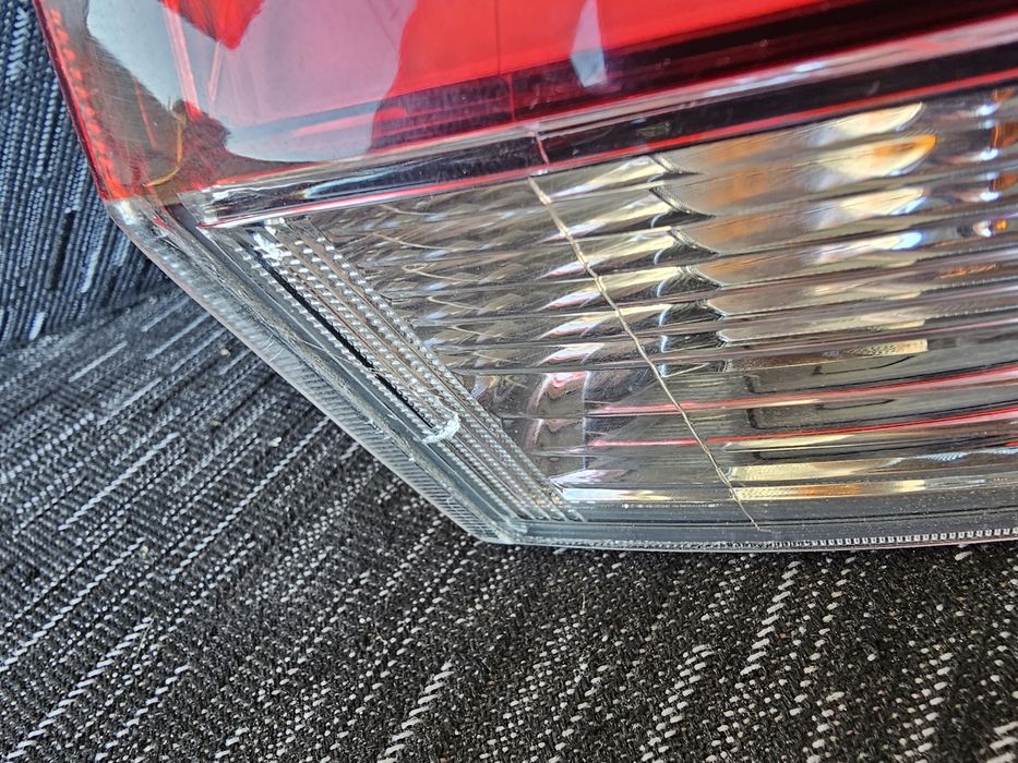 Продам оригинальный фонарь хайлендер 2016-19