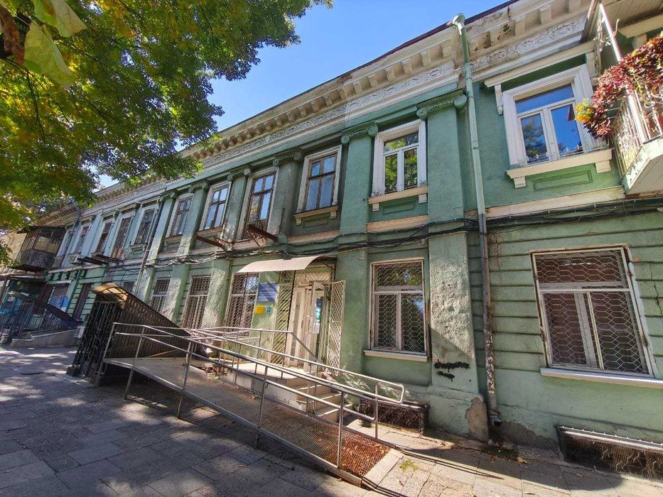 Продам 1000м2 в доме на Троицкая/ Екатерининская фасад, центр города.