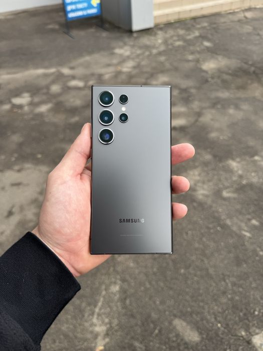 Samsung S24 ULTRA 12/256 на гарантии