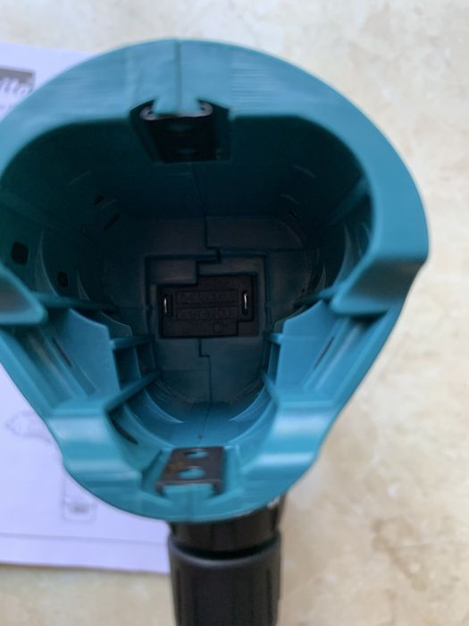 Makita  шуруповерт DF 330 10,8 V