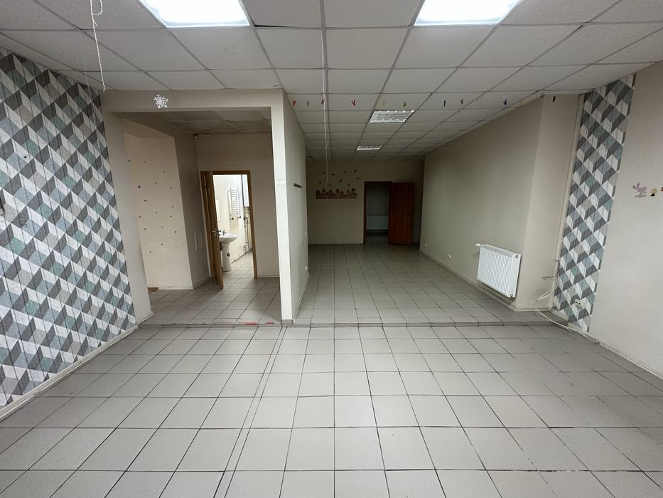 Продам приміщення 108 м2 з ремонтом на Каскаді
