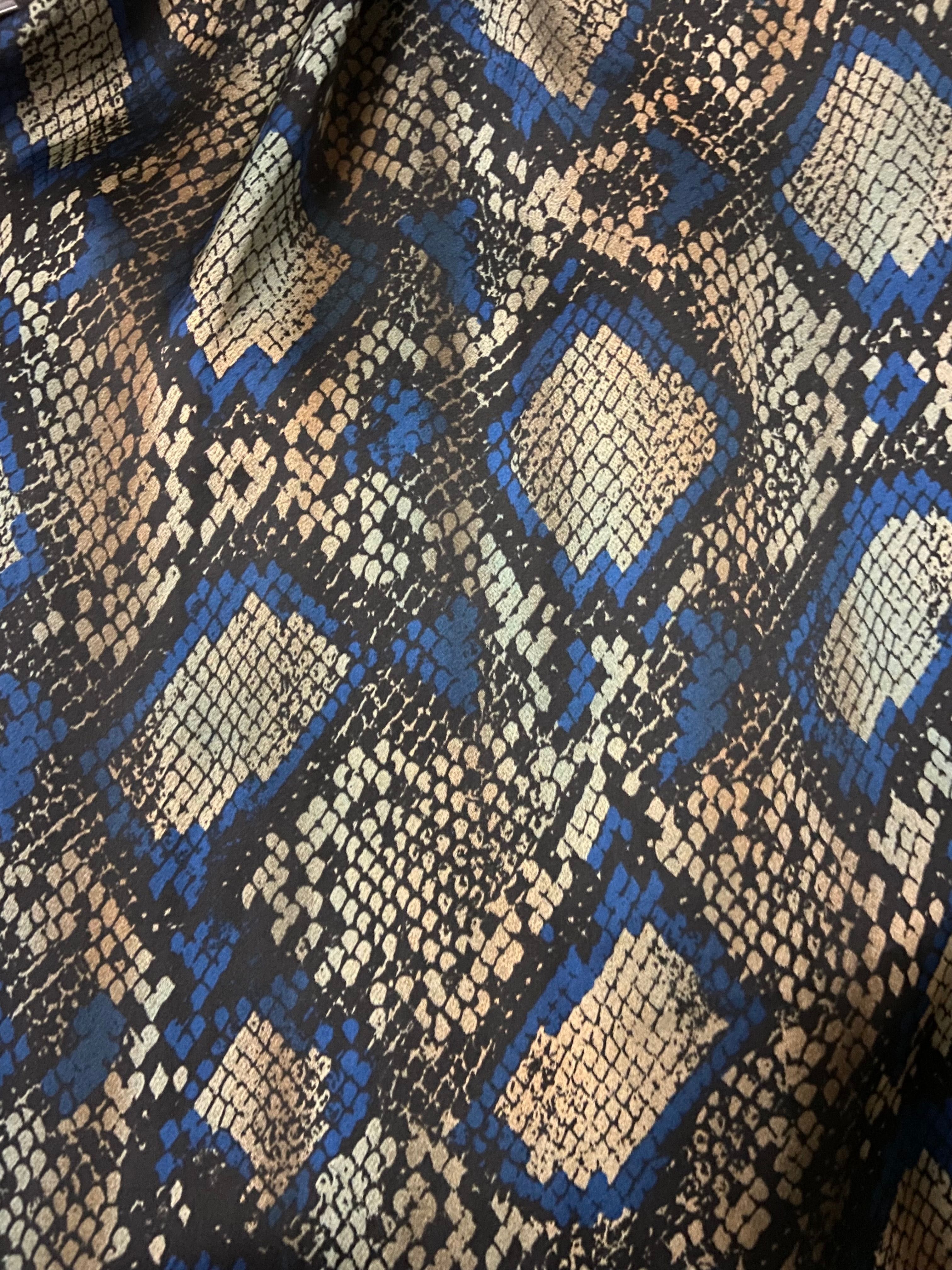 Vestido midi cobra