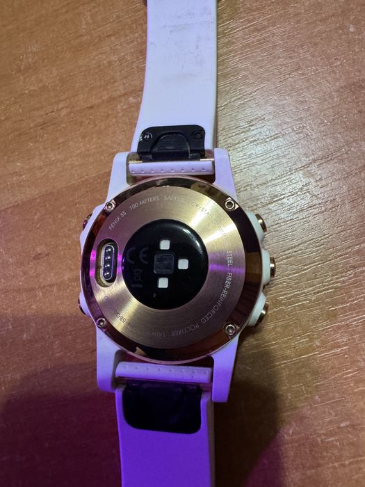 Смартчасы Garmin fenix 5s sapphire 42 mm white