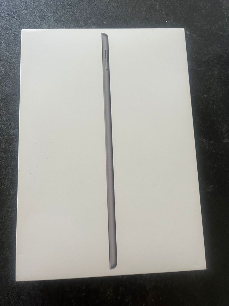 iPad 10.2 9 generacji 64gb Gwiezdna Szarość w świetnym stanie Wi-Fi