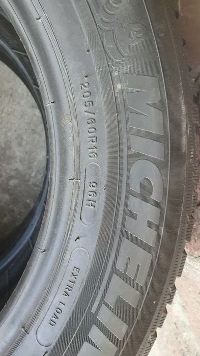 Пара коліс Michelin 205/60/16 ЗИМА Протектор 6,5 мм.