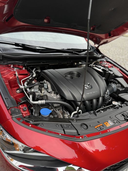 Мазда 3 BP 2020 року