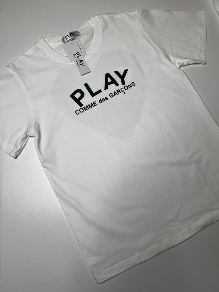 Футболка Comme Des Garcons , cdg