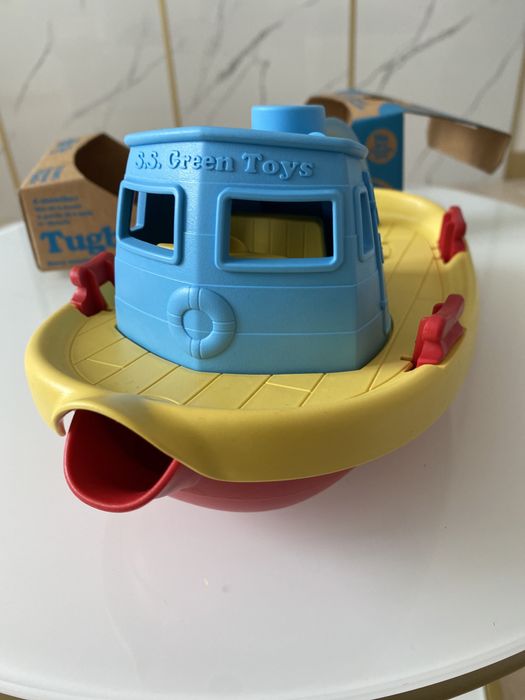 Цікаві іграшки для купання пляжу лодка човен Green Toys