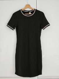 Czarna sukienka od  H&M DIVIDED