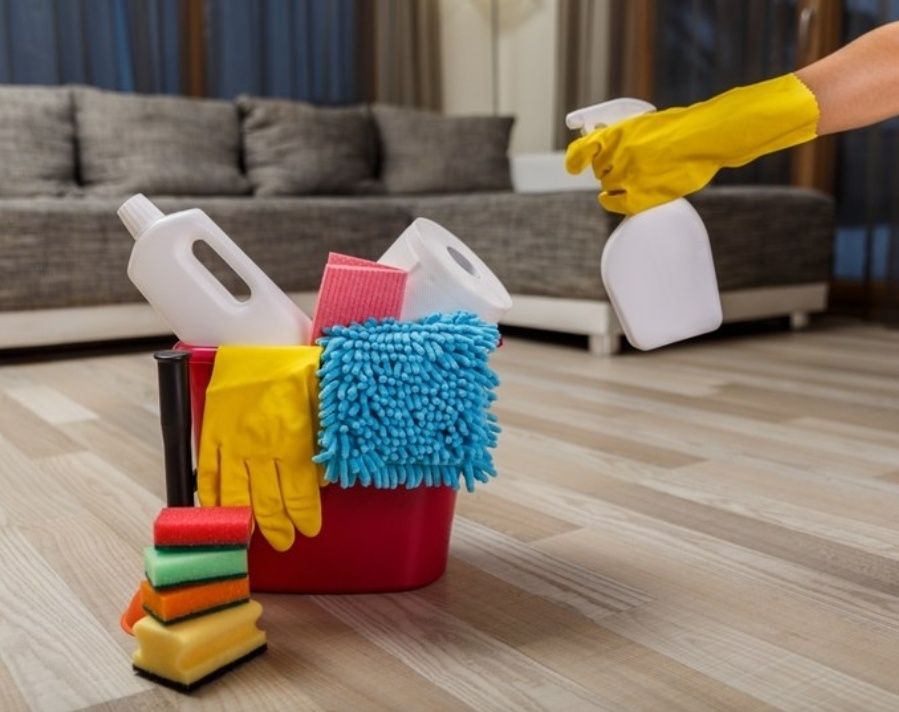 Sprzątanie domów,  mieszkań
