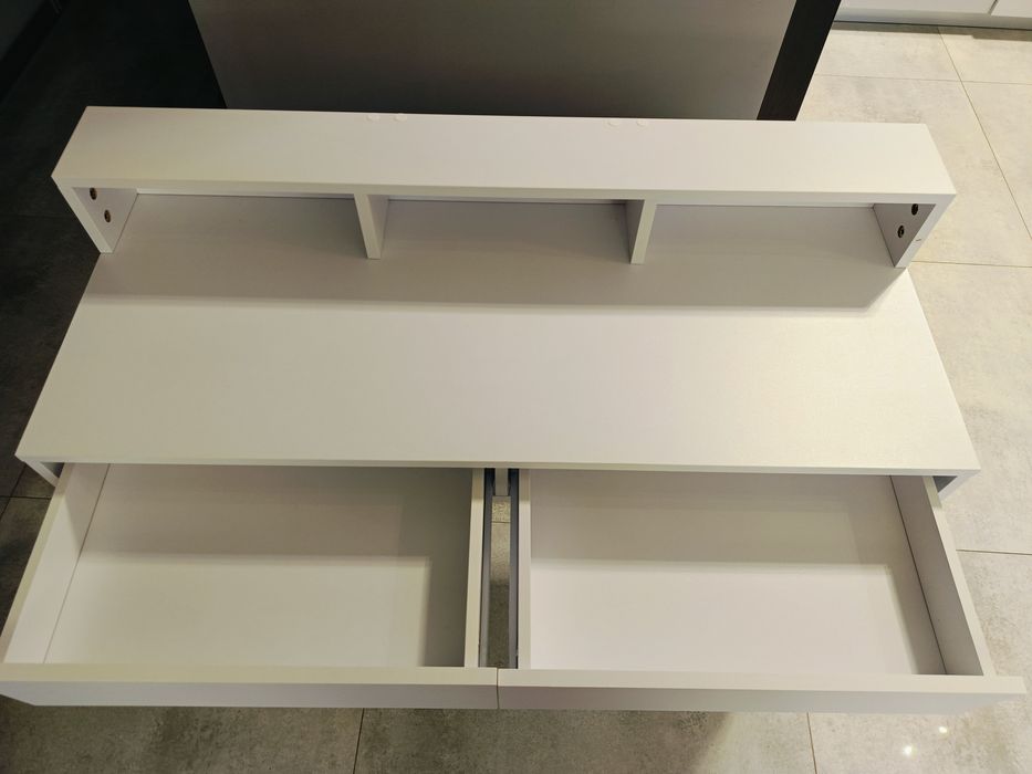 Nowe biurko białe z nadstawką i szufladami