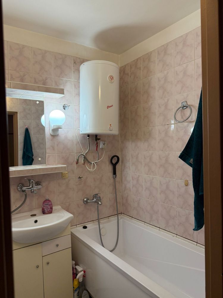 Sprzedam zadbane, dwu pokojowe mieszkanie z balkonem w Michalowie