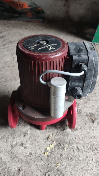 Циркуляционный насос Grundfos UPS 40-180 F 250 1x230V
