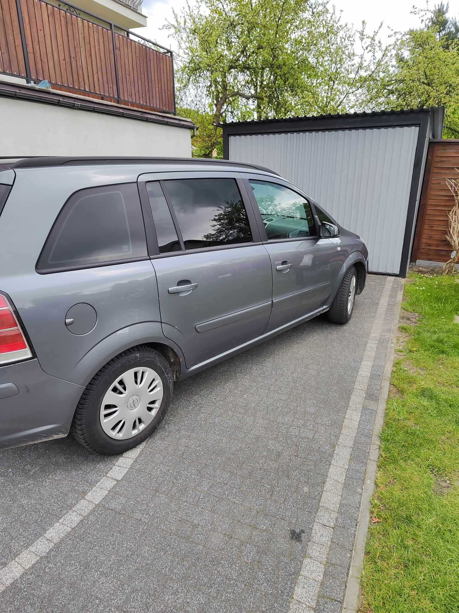 Opel Zafira 1.8 bezyna +LPG