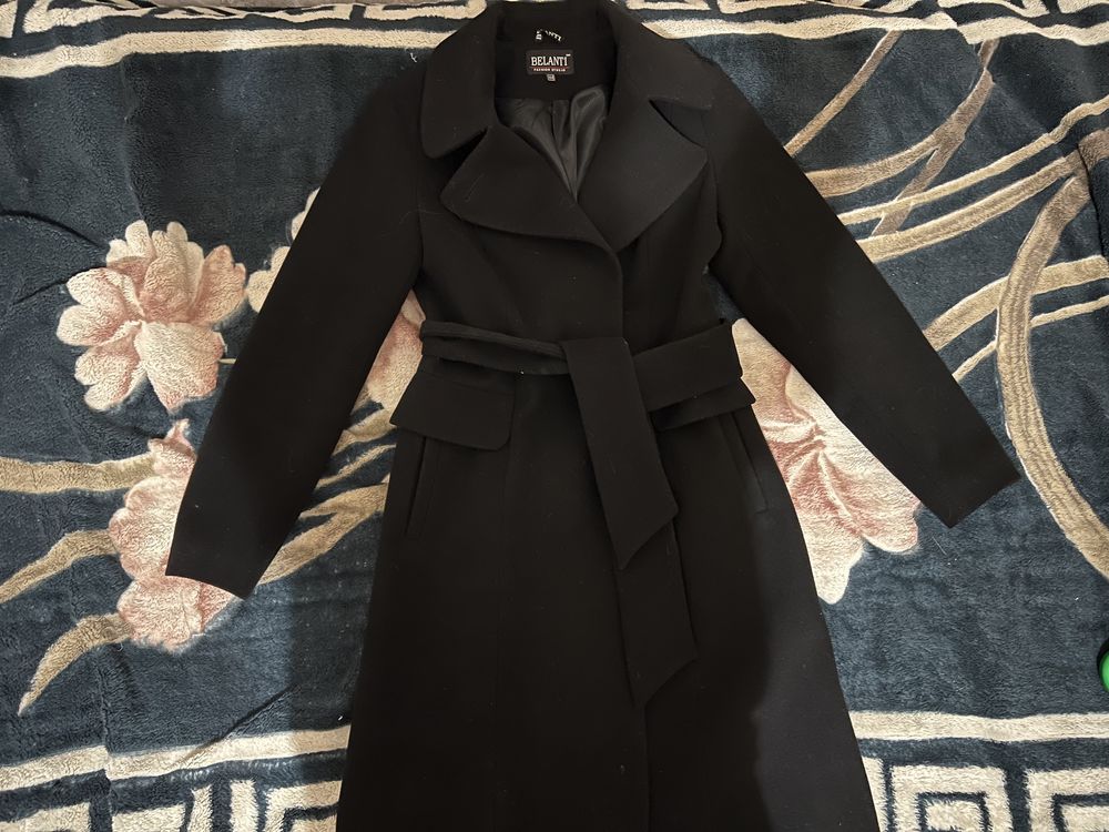 Продам пальто жіноче чорного кольору