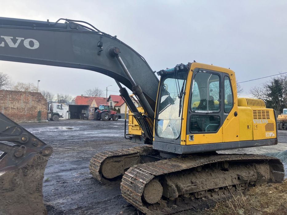 Koparka gąsienicowa Volvo EC210