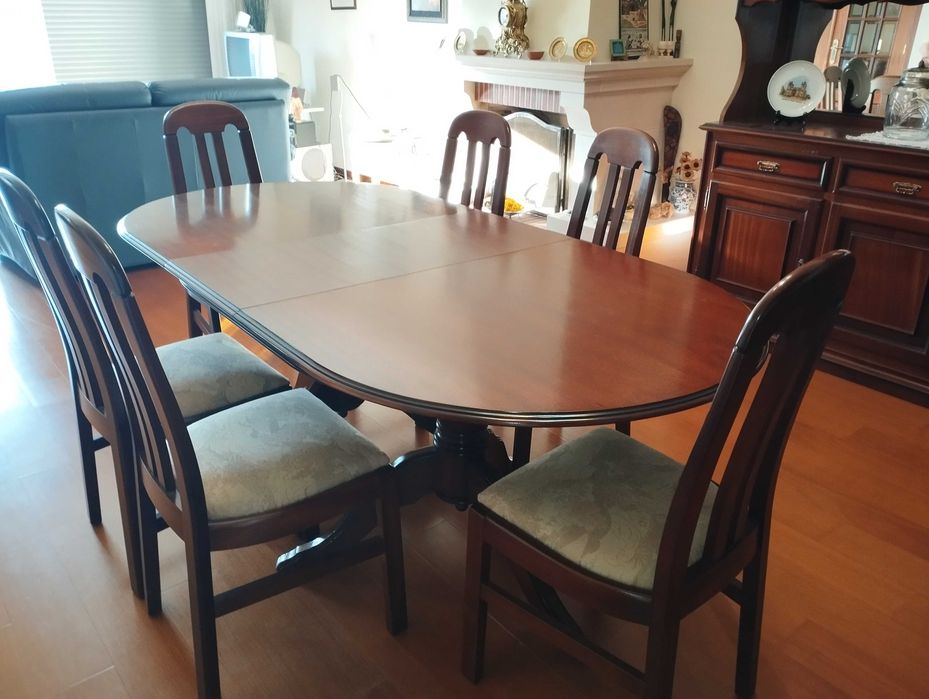 Móveis de sala de estar e jantar completo