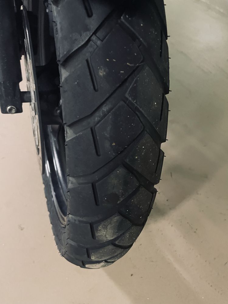 Susuki V Strom 650 ano 2004