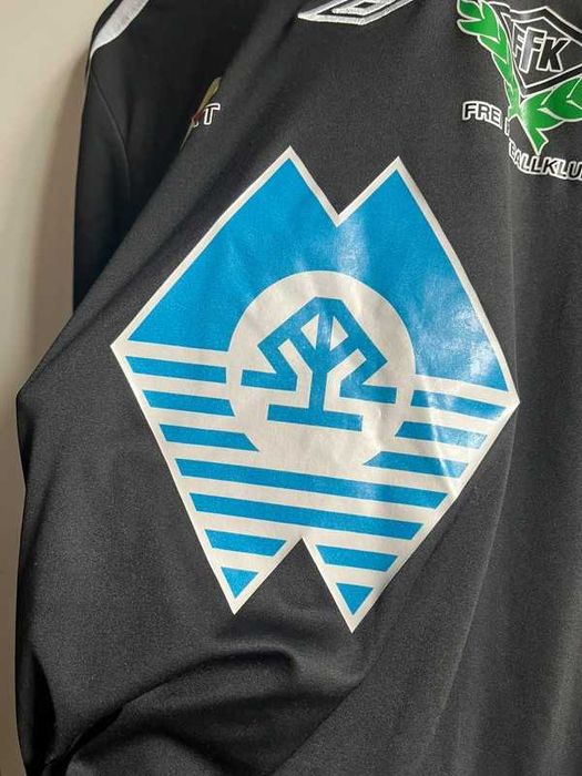 Czarny longsleeve piłkarski