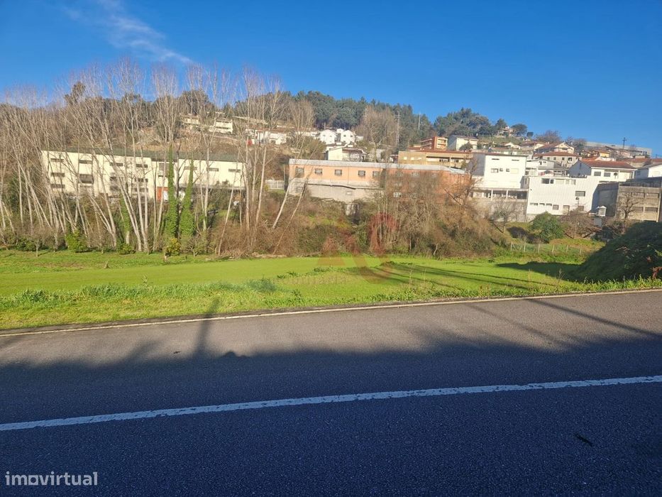 Terreno Agrícola com 8490 m2 em Polvoreira, Guimarães