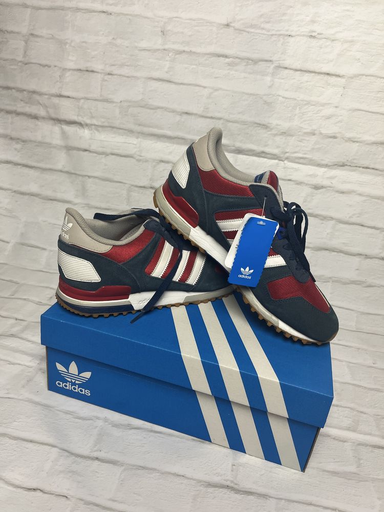 Кросіви Adidas ZX 700