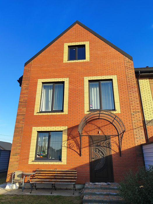 Продам ТАУНХАУС на Лєтрі