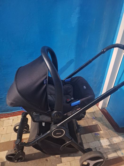 Продам коляску Chicco 3 в 1