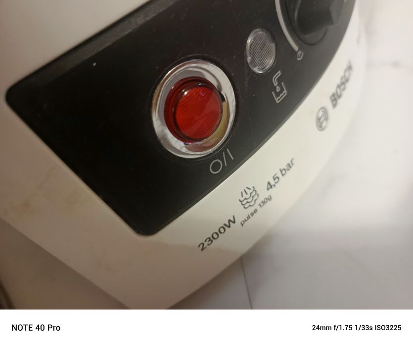 Stacja parowa Bosch 4.5 bar 2300 w sensixx B20L