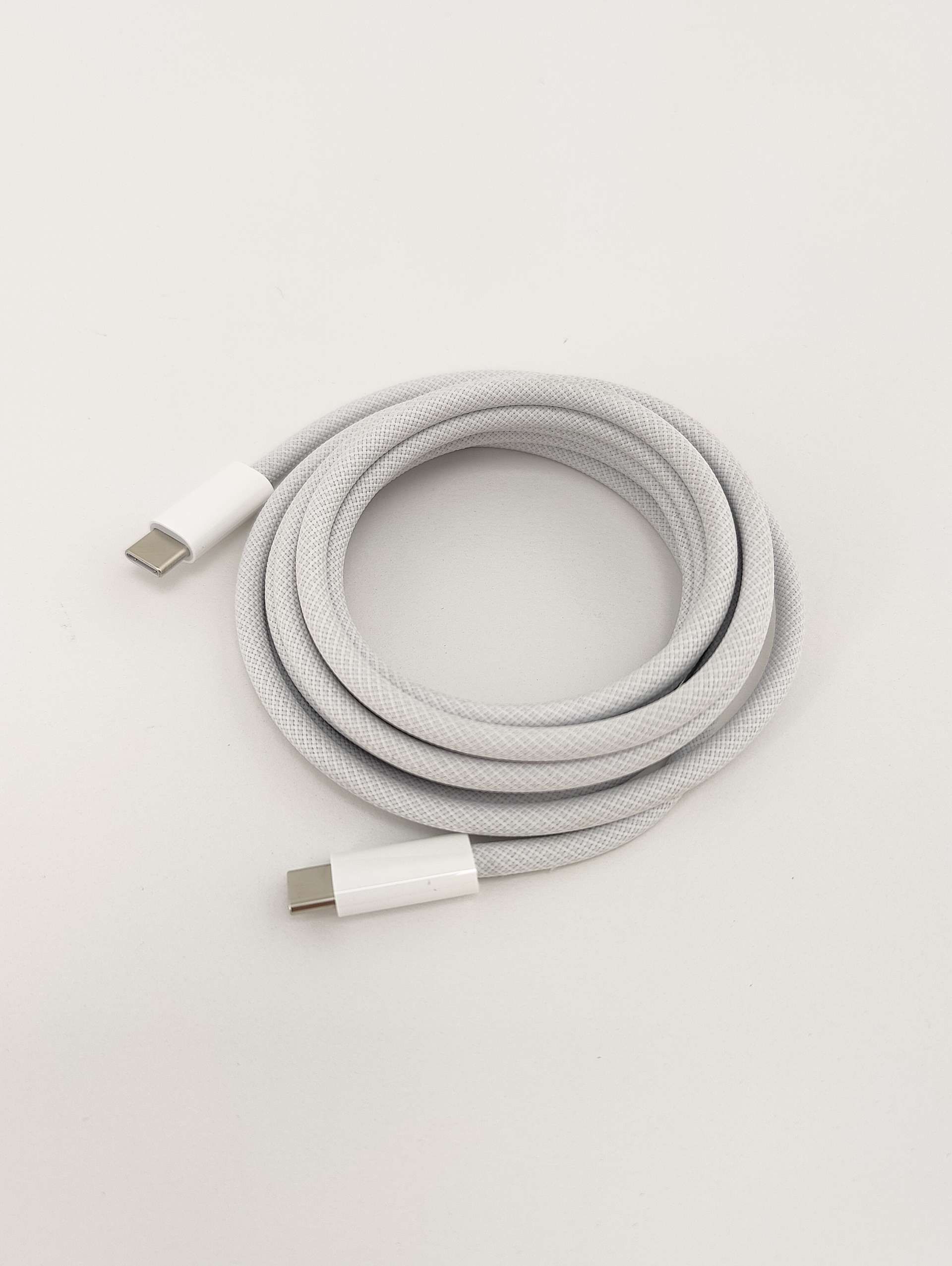 Kabel USB Typ-C - USB Typ-C APPLE MU2G3ZMA 240W 2 m