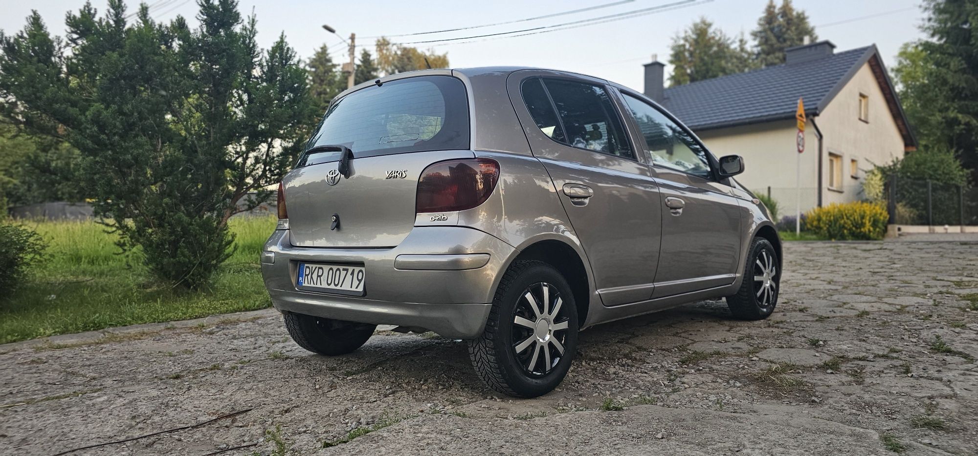 Ładna toyota Yaris 1.4 d4d ! Tylko 4l na 100km zero rdzy! Okazja!