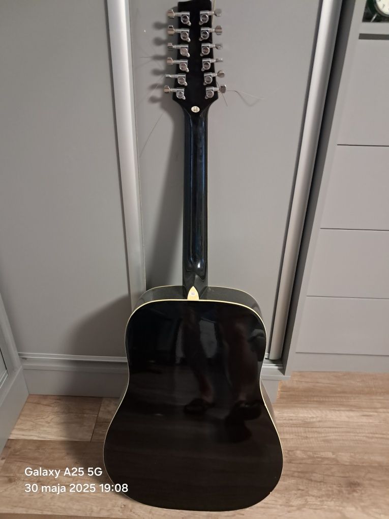 Gitara akustyczna
