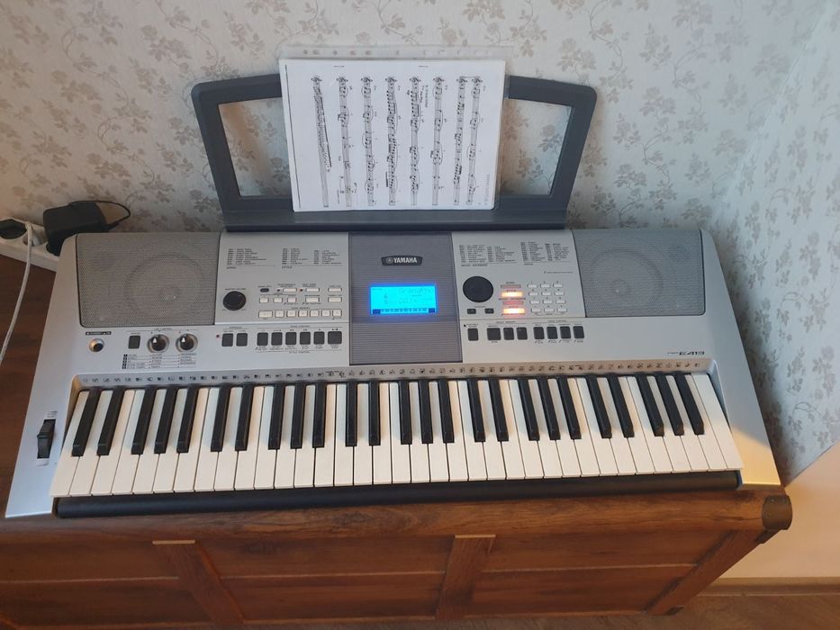 Синтезатор YAMAHA PSR-E413