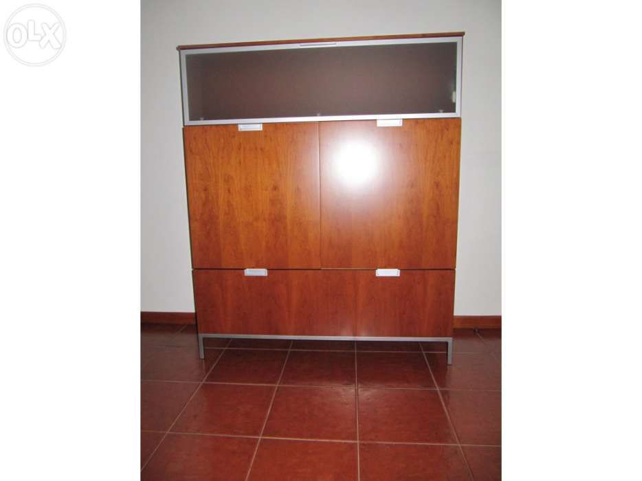 Vendo Móvel de Apoio de Sala de Jantar