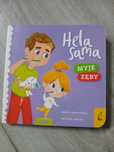 Hela sama myje zęby