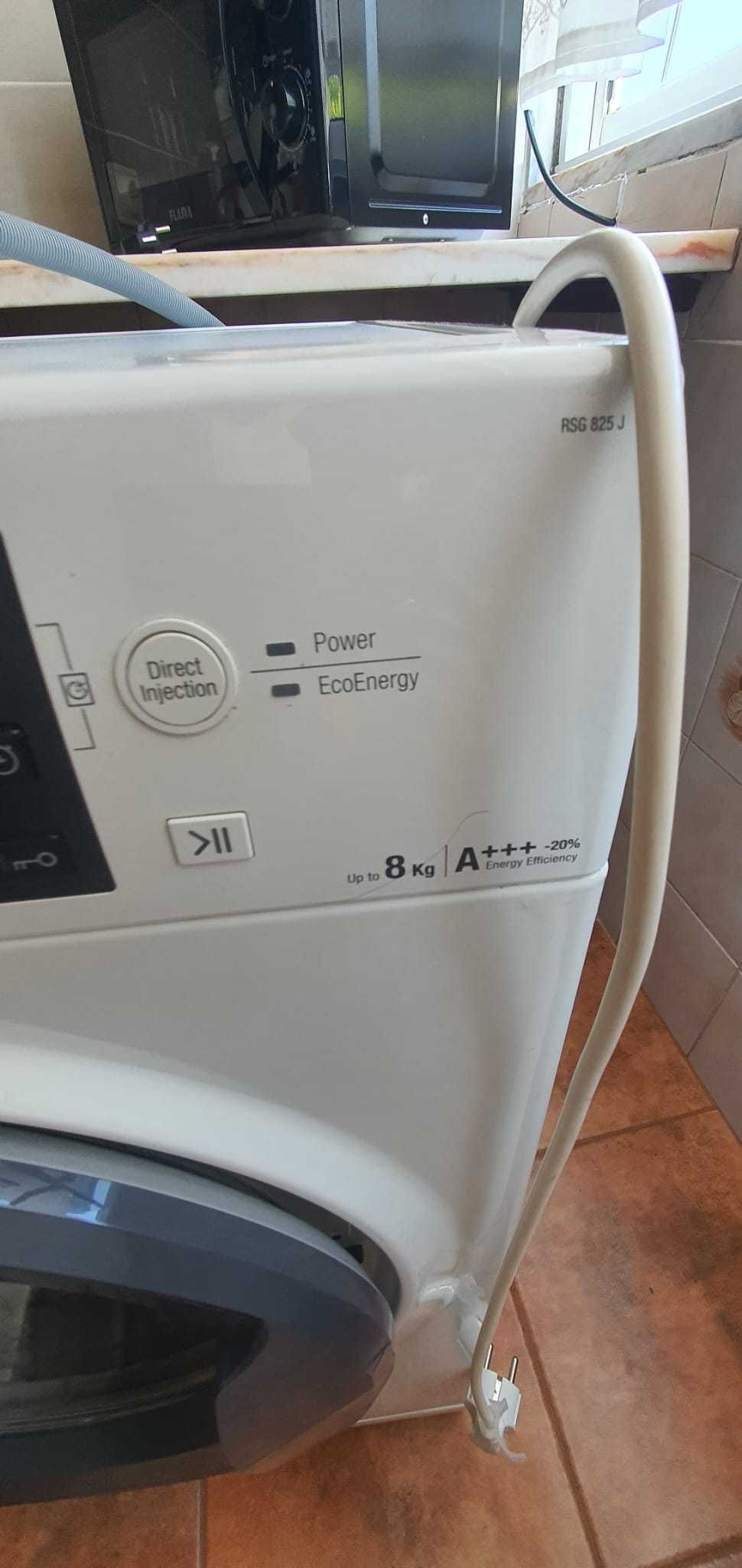 Máquina de Lavar Roupa - Ariston 8 Kg