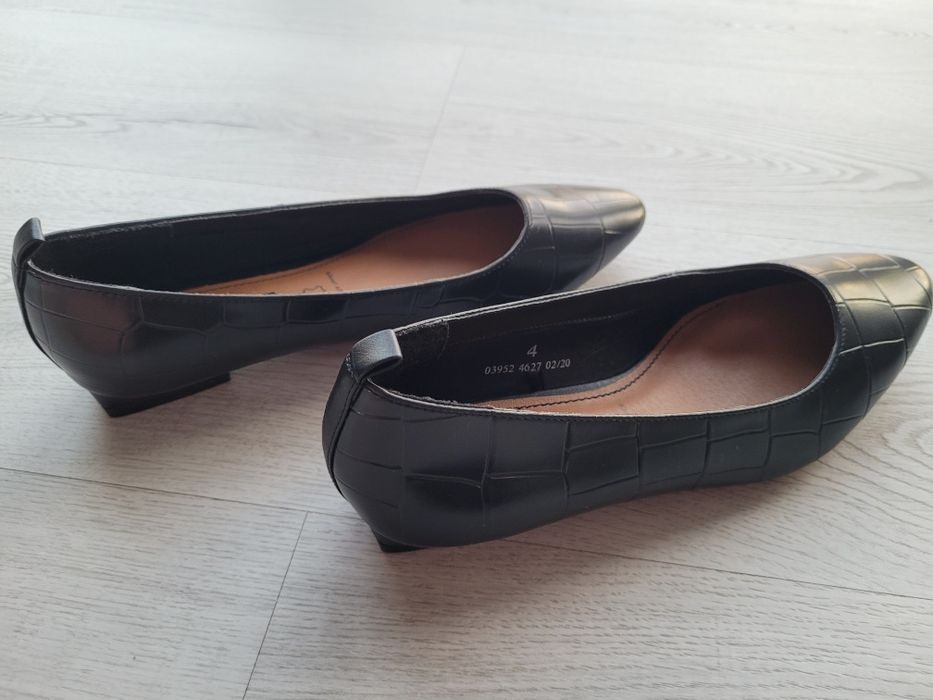 Czółenka na niskim obcasie (Marks&Spencer) r.36