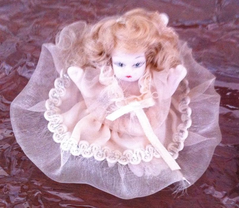 mini bonecas antigas de porcelana