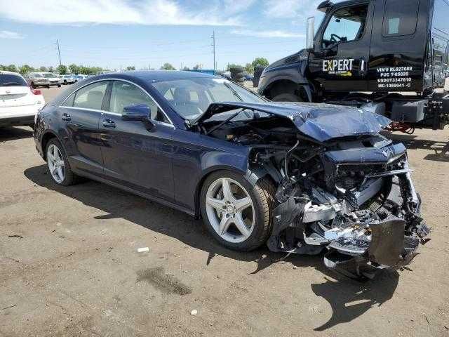 Mercedes-Benz CLS 550, 300 kW, z 2013 roku, model USA.