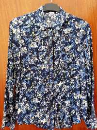 Camisa floral em tons de azul