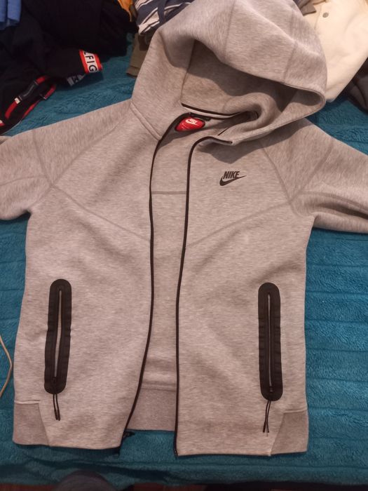 Nike Tech cinzento